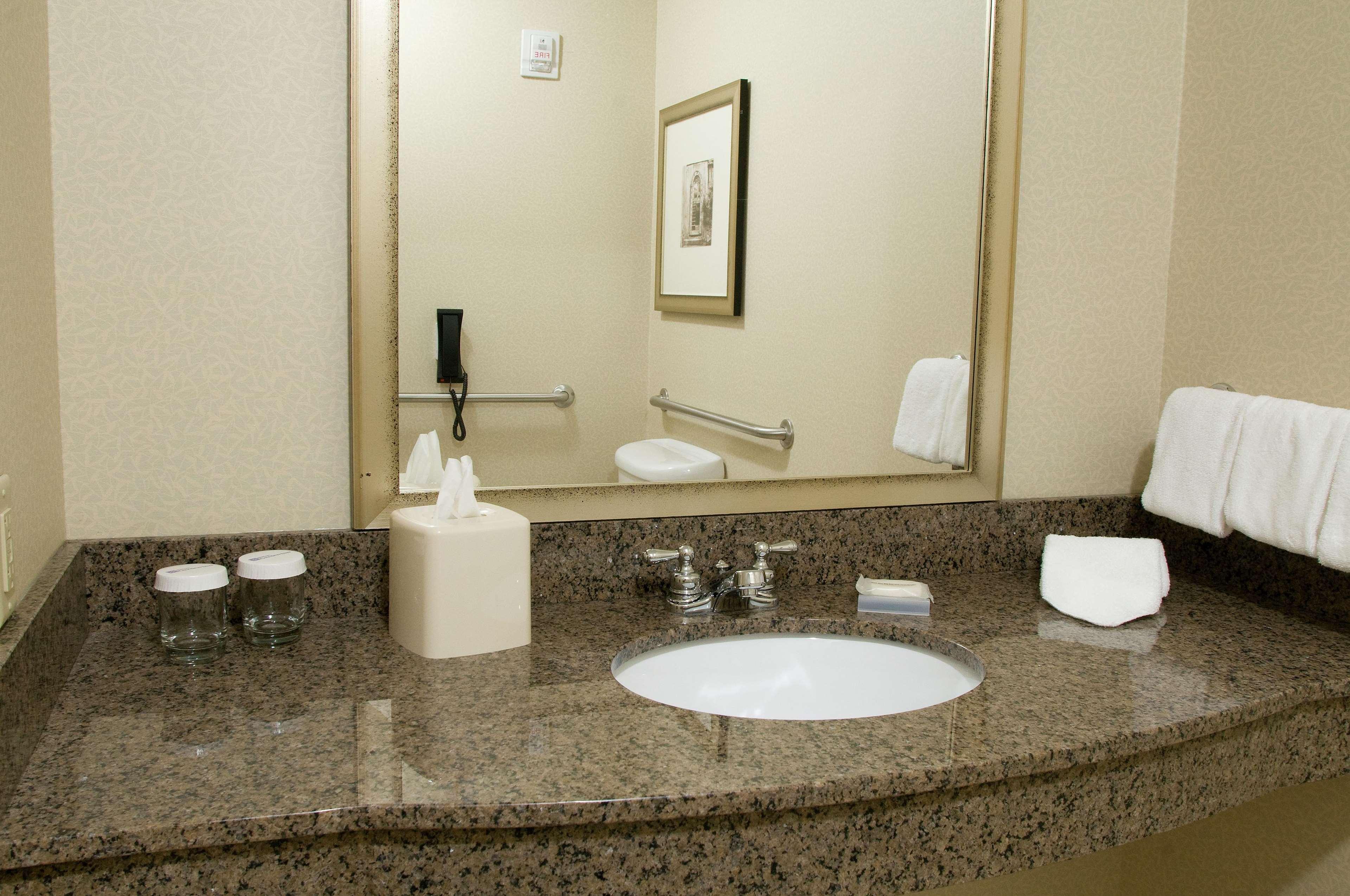 Hilton Garden Inn Mount Holly/Westampton Extérieur photo